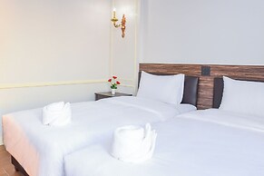 The MACEO Hotel
