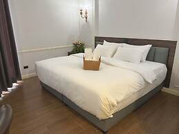 The MACEO Hotel