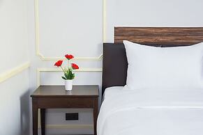 The MACEO Hotel