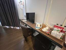 The MACEO Hotel