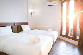 The MACEO Hotel