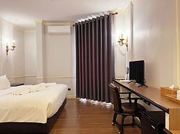 The MACEO Hotel