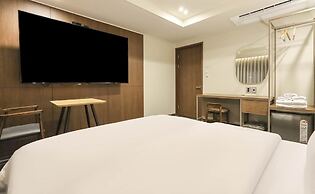 RAMPART HOTEL