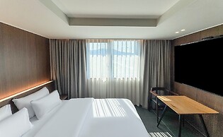 RAMPART HOTEL