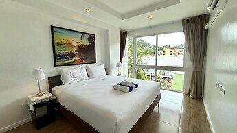 6-20 - 2 Bdr Condo With Balcony and Shared Pool