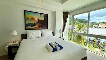 6-20 - 2 Bdr Condo With Balcony and Shared Pool