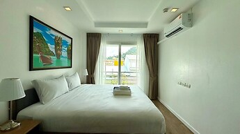 6-20 - 2 Bdr Condo With Balcony and Shared Pool