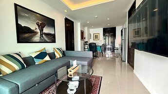 6-20 - 2 Bdr Condo With Balcony and Shared Pool