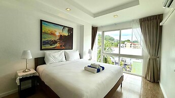 6-20 - 2 Bdr Condo With Balcony and Shared Pool