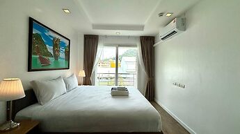 6-20 - 2 Bdr Condo With Balcony and Shared Pool