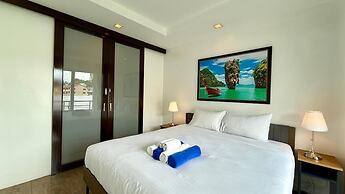 6-20 - 2 Bdr Condo With Balcony and Shared Pool