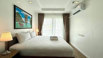 6-20 - 2 Bdr Condo With Balcony and Shared Pool
