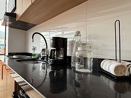 Lovely 1BR Apartment in Chic