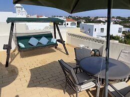 Coastal Holiday Home With Shared Pool