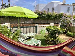Coastal Holiday Home With Shared Pool