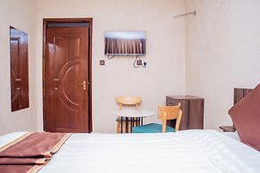 S TETU INN