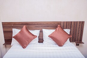 S TETU INN
