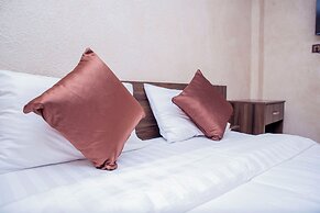 S TETU INN