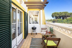 Charming Apartment in Benagil With Pool