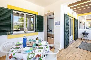 Charming Apartment in Benagil With Pool