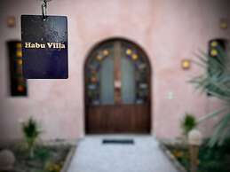 Eljuneina Villas