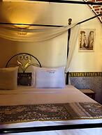 Eljuneina Villas