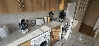 Brondesbury Apartment