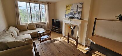 Brondesbury Apartment