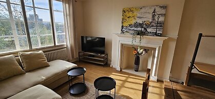 Brondesbury Apartment