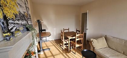 Brondesbury Apartment