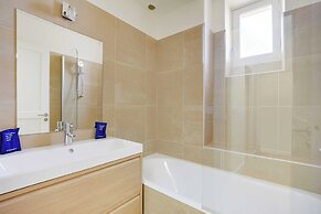Apt a/c 3br/6p - Saint-lazare/les Champs Elysee