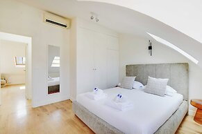 Apt a/c 3br/6p - Saint-lazare/les Champs Elysee