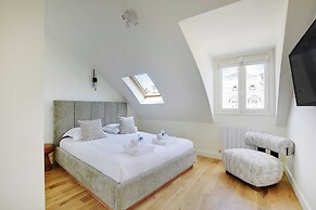 Apt a/c 3br/6p - Saint-lazare/les Champs Elysee