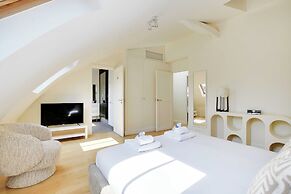 Apt a/c 3br/6p - Saint-lazare/les Champs Elysee