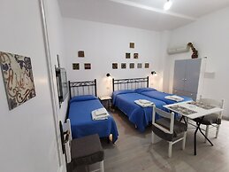 LO NARDO ACCOMMODATION