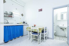 LO NARDO ACCOMMODATION