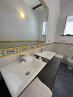 LO NARDO ACCOMMODATION