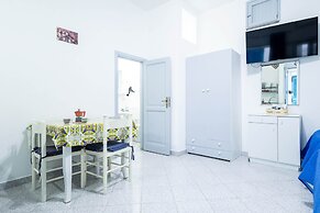 LO NARDO ACCOMMODATION