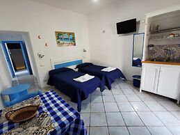 LO NARDO ACCOMMODATION