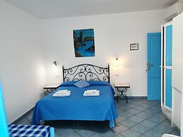 LO NARDO ACCOMMODATION