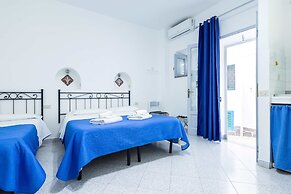 LO NARDO ACCOMMODATION