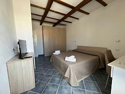 LO NARDO ACCOMMODATION