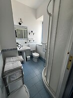 LO NARDO ACCOMMODATION