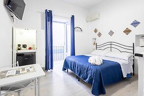 LO NARDO ACCOMMODATION