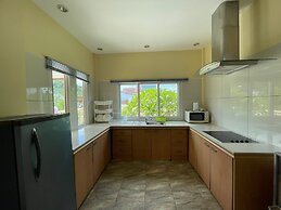 Quiet 2 bedroom house in Rawai