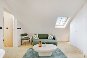 Apt a/c 1br/2p - Saint-lazare/les Champs Elysee