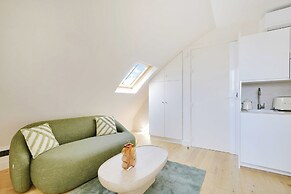 Apt a/c 1br/2p - Saint-lazare/les Champs Elysee