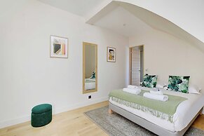 Apt a/c 1br/2p - Saint-lazare/les Champs Elysee