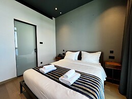128 LIM - 2106 Stay Only Tower Suite
