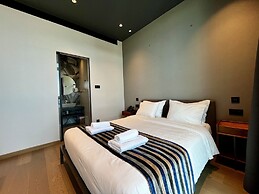 128 LIM - 2106 Stay Only Tower Suite